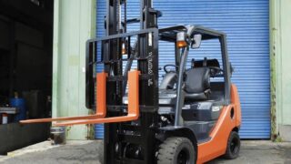 100万円前後のフォークリフトの新規在庫入荷しました！ - 有限会社